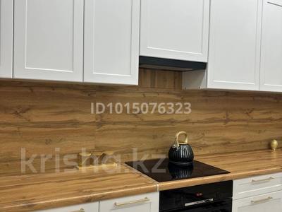 2-комнатная квартира · 77.8 м² · 15/16 этаж, 17-й мкр 23 за 300 000 ₸ в Актау