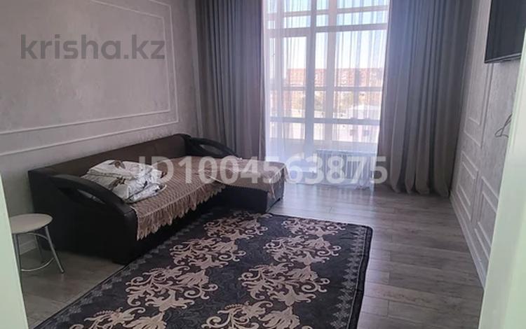 1-комнатная квартира · 46 м² · 5/5 этаж, Муканова 53/1 за 26 млн ₸ в Караганде, Казыбек би р-н — фото 2