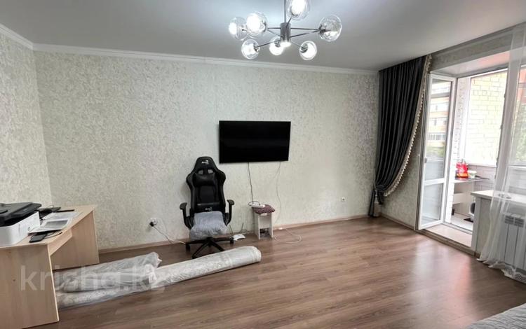 2-бөлмелі пәтер · 57.7 м² · 3/9 қабат, Леонида Беды 44, бағасы: 34 млн ₸ в Костанае — фото 2
