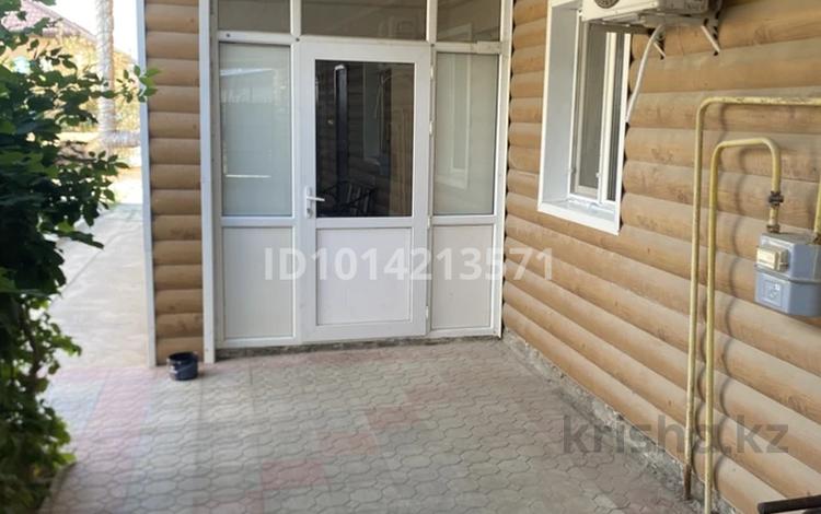 Часть дома · 2 комнаты · 76 м² · 10 сот., Жумыскер, Оркен 11я 8 — Маг Арина за 120 000 ₸ в Атырау — фото 2