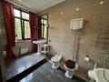 Отдельный дом · 7 комнат · 500 м², Ходжанова за 3 млн 〒 в Алматы — фото 35