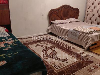 1-бөлмелі пәтер · 42 м² · 1/5 қабат, Айнабұлақ-4 ш/а., бағасы: 11 000 ₸ в Алматы, Жетысуский р-н