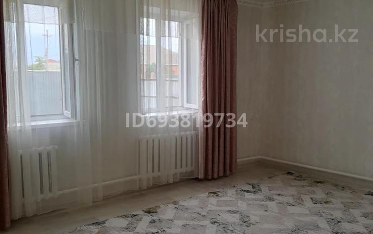 Отдельный дом · 4 комнаты · 150 м² · 10 сот., мкр Жумыскер, Сатан Шореева 76 за 24 млн 〒 в Атырау — фото 2