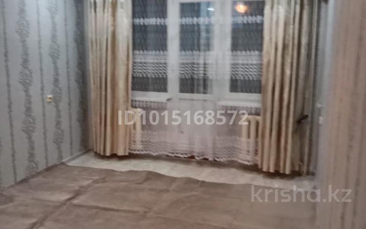 2-бөлмелі пәтер · 46 м² · 4/5 қабат, Жамбыла — Район Автопарк, бағасы: 43 000 ₸ в Уральске — фото 2