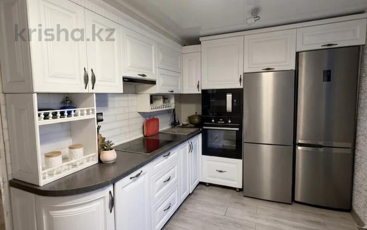 4-комнатная квартира · 60.9 м² · 6/9 этаж, мкр Юго-Восток, мкр Степной 2 6 — Корзина, Норма за 26.5 млн ₸ в Караганде, Казыбек би р-н — фото 2