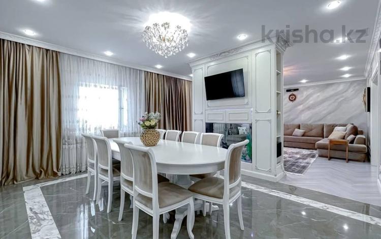 4-комнатная квартира · 200 м² · 7/13 этаж, Бузурбаева — Гоголя за 235 млн ₸ в Алматы, Медеуский р-н — фото 2