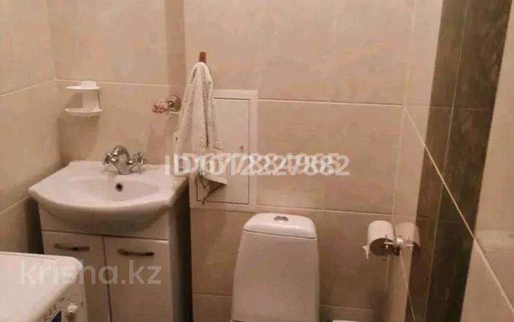 3-бөлмелі пәтер · 70 м² · 4/5 қабат, мкр Нурсая, Нурсая болашак 51, бағасы: 200 000 ₸ в Атырау — фото 2