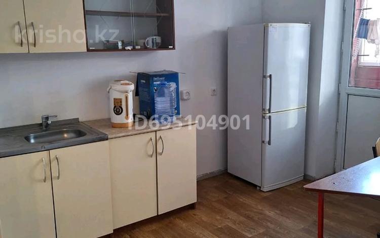 1-комнатная квартира · 41 м² · 2/16 этаж, мкр Юго-Восток, Б Момышұлы за 150 000 ₸ в Караганде, Казыбек би р-н — фото 2