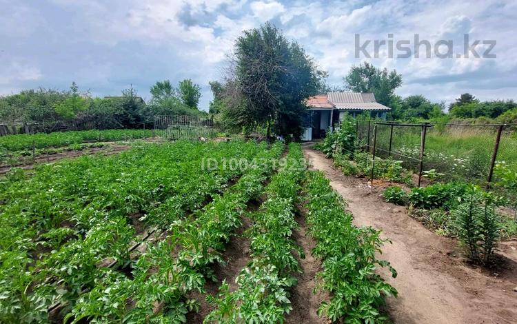 Дача · 2 комнаты · 10 м² · 6 сот., Центральная 19 за 500 000 〒 в Павлодаре — фото 2
