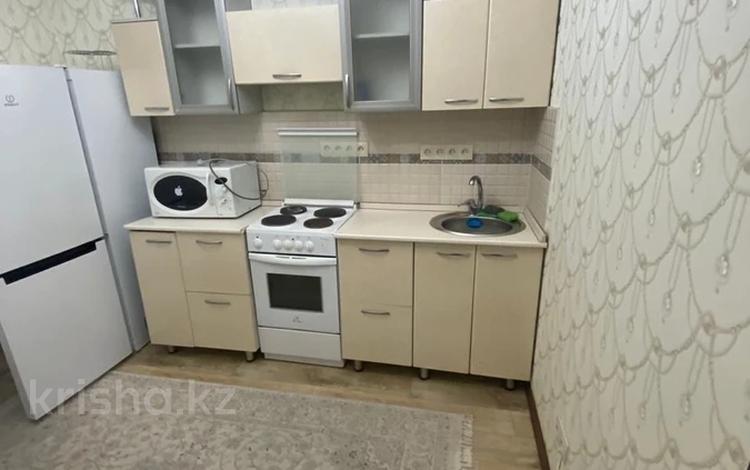 1-бөлмелі пәтер · 45 м², ул. Туркестан, бағасы: 200 000 ₸ в Астане, Есильский р-н — фото 2