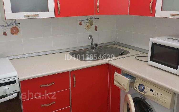 1-комнатная квартира · 30 м² · 2/5 этаж, Гагарина — Уг. Богенбай батыра за 230 000 ₸ в Алматы, Алмалинский р-н — фото 2
