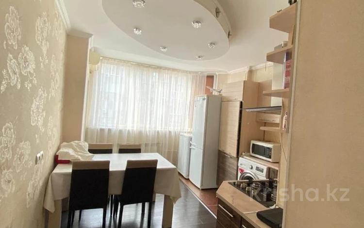 2-комнатная квартира, 60 м², 6/9 этаж, мкр Жетысу-4 24