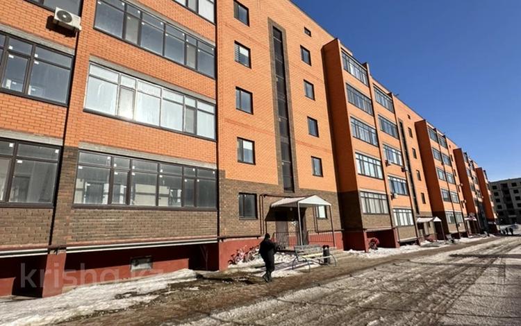 4-комнатная квартира · 155 м² · 3/5 этаж, мкр. Алтын орда 42 за 42 млн ₸ в Актобе — фото 2