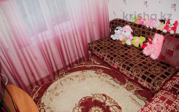 4-комнатная квартира, 80 м², 5/5 этаж, Назарбаева за 25.4 млн 〒 в Петропавловске — фото 2