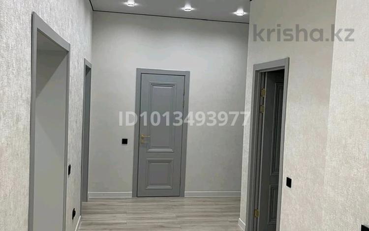 3-комнатная квартира · 98 м² · 3/5 этаж, Муканова 55г за 56.5 млн ₸ в Караганде, Казыбек би р-н — фото 3