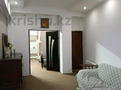 4-комнатная квартира · 127 м² · 1/4 этаж, мкр №10 — Находится рядом с колледжом Нархоз за 60 млн 〒 в Алматы, Ауэзовский р-н