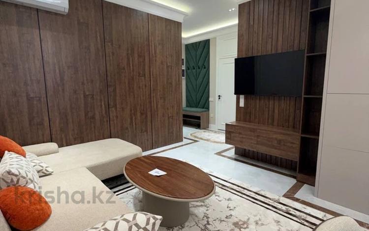 4-комнатная квартира · 150 м² · 4 этаж, Аль-Фараби 41 за 1.4 млн ₸ в Алматы, Бостандыкский р-н — фото 2