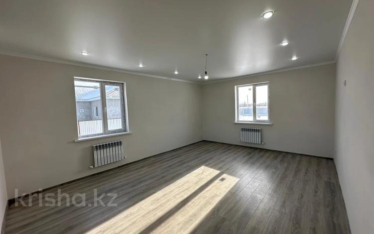 Отдельный дом · 4 комнаты · 117.4 м² · 10 сот., жилой массив Кызылжар, Жилой массив Кызылжар 3 978/20 за 35 млн ₸ в Актобе — фото 2