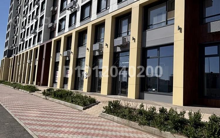3-комнатная квартира · 83.5 м² · 2/9 этаж, ул. Толе Би 35/1 за 49.7 млн ₸ в Астане, Есильский р-н — фото 2