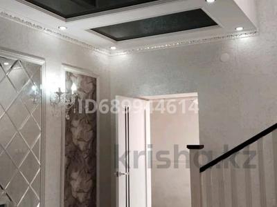 Отдельный дом · 5 комнат · 250 м² · 9 сот., мкр Жулдыз 1001 — 13 за 40 млн ₸ в Атырау