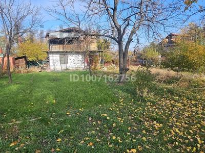 Дача · 3 комнаты · 48 м² · 6 сот., Абрикосовая 102 — Банковские дачи, 5 улица от Дюкера, выше бака за 6.5 млн 〒 в Болеке