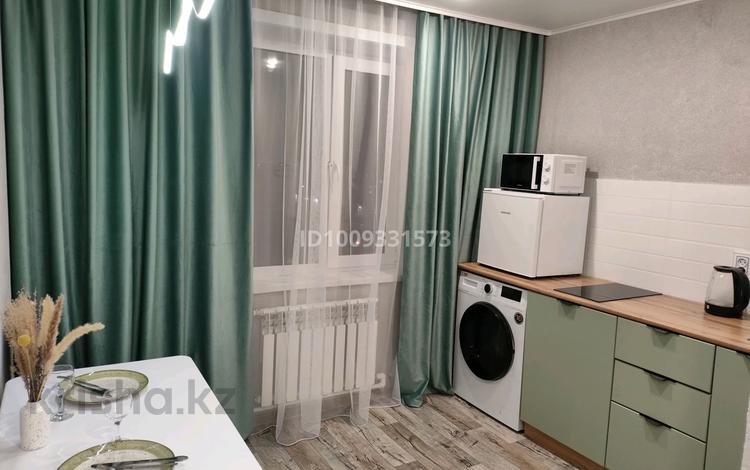 1-комнатная квартира · 36 м² · 2/9 этаж, Чернышевского — Аян пассаж,остановка березка за 7 000 〒 в Темиртау — фото 2