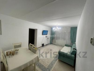 3-комнатная квартира · 63 м² · помесячно, 1-й мкр 29 за 130 000 〒 в Актау
