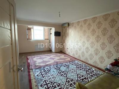 1-комнатная квартира · 42 м² · 4/5 этаж, 28А мкр 3 — Үйдің жағдайы жақсы, үйдің жанында аман, достық бар, барлық автобустар жүреді үйдің қасынан, қаланың ортасында орналасқан, ном:87781685078 за 9.5 млн ₸ в Актау
