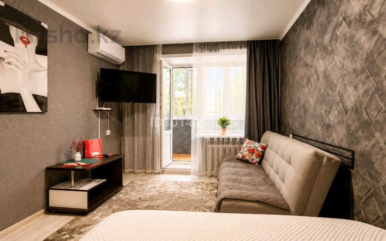 1-бөлмелі пәтер · 30 м² · 3/5 қабат, Абая 25, бағасы: 2 500 ₸ в Петропавловске — фото 2