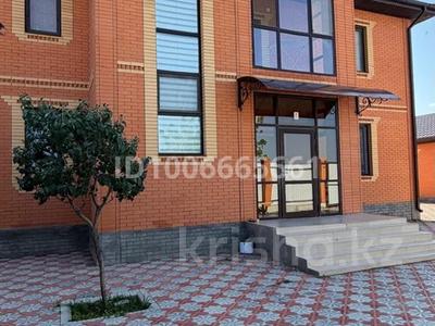 Отдельный дом · 6 комнат · 250 м² · 11 сот., Оркен - 2, 36 21 за 130 млн ₸ в Атырау