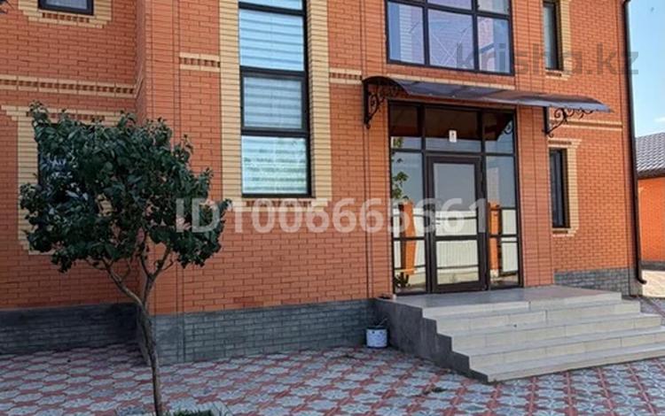 Жеке үй · 6 бөлме · 250 м² · 11 жүзд., Өркен - 2, 36 21, бағасы: 130 млн ₸ в Атырау, Оркен - 2 — фото 16