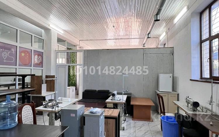 Кабинеты и рабочие места · 50 м² за 180 000 ₸ в Шымкенте, Абайский р-н — фото 2