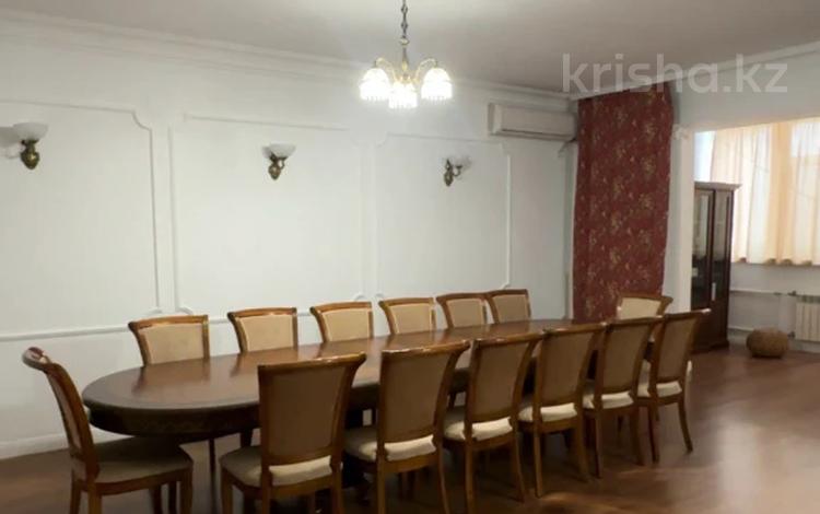 3-комнатная квартира · 182 м² · 2/7 этаж, Молдагуловой за 71.4 млн 〒 в Актобе — фото 2