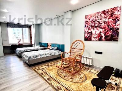 4-комнатная квартира · 212 м² · 2/7 этаж, Туран 5/8, 5/9 за 204 млн 〒 в Астане, Есильский р-н