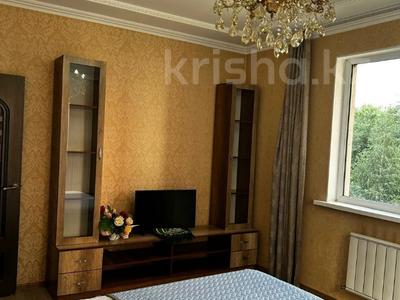 2-комнатная квартира · 80 м² · 3/12 этаж · помесячно, Каныша Сатпаева 90/20блок3 за 400 000 〒 в Алматы, Бостандыкский р-н