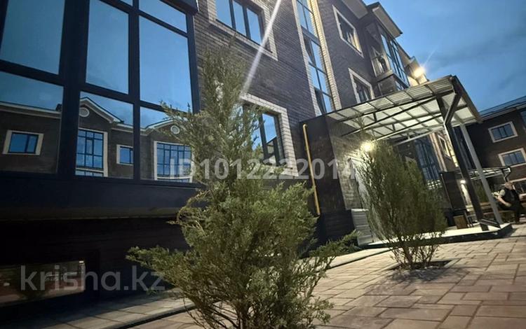 1-комнатная квартира · 50 м² · 2 этаж, мкр Жулдыз, Бисен Жумагалиева 55 за 16 млн ₸ в Уральске — фото 2