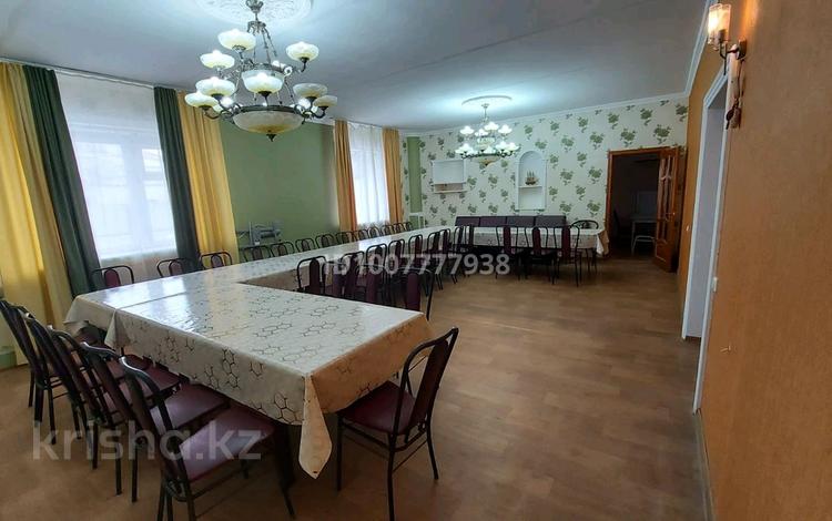 Жеке үй · 7 бөлме · 300 м², Зачаганск пгт ш/а., бағасы: 30 000 ₸ в Уральске, мкр. Зачаганск пгт — фото 5