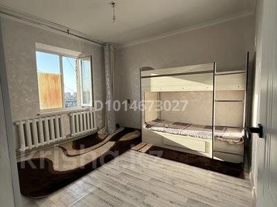 4-комнатная квартира · 90 м² · 5/5 этаж, 17-й микрорайон 7а — Аллея 17 микрорайона, рядом Магнум за 36.5 млн ₸ в Шымкенте, Аль-Фарабийский р-н
