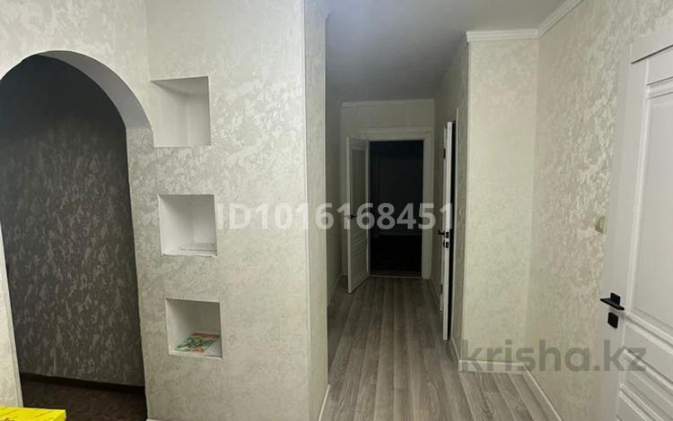 2-бөлмелі пәтер · 68 м² · 2/9 қабат, 12 ш/а. 64, бағасы: 180 000 ₸ в Актобе, мкр 12 — фото 2