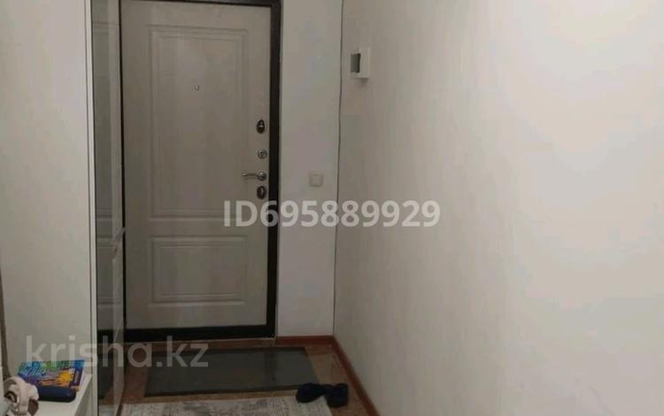 2-бөлмелі пәтер · 82 м² · 1/5 қабат, Мкр Арай 2 16, бағасы: 160 000 ₸ в Таразе — фото 2