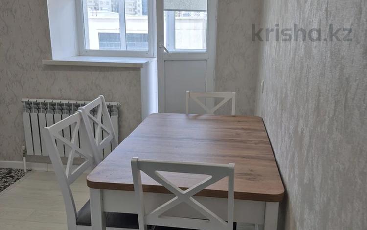 1-комнатная квартира · 35 м² · 10/12 этаж, Кенен Азербаев 37/1, 42/1 — Ракымжан Кошкарбаев за 170 000 〒 в Астане, Сарайшык р-н — фото 2