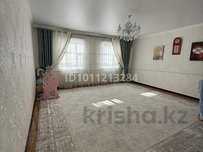 Жеке үй · 3 бөлме · 125 м² · 4 жүзд., Самал 86 — Рахат 1-10-86, бағасы: 16 млн ₸ в Жанаозен
