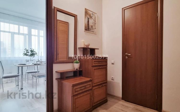 1-комнатная квартира · 45 м² · 8/10 этаж, мкр Мамыр-3, Мкр «Мамыр-3» за 300 000 ₸ в Алматы, Ауэзовский р-н — фото 2