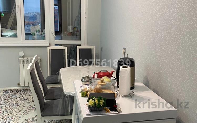 1-комнатная квартира · 40 м² · 9/10 этаж, Бектурова 3 за 280 000 ₸ в Астане, Нура р-н — фото 2