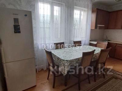 Отдельный дом · 3 комнаты · 80 м², Сахалинская — Розыбакиева между Рыскулова и Раимбека за 300 000 〒 в Алматы, Алатауский р-н