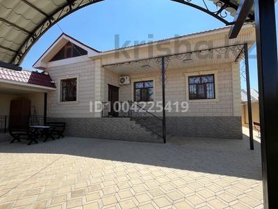 Отдельный дом · 7 комнат · 200 м² · 10 сот., Кадыргали Жалаири 988 за 130 млн ₸ в Шымкенте, Туран р-н