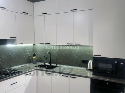 2-комнатная квартира · 50 м² · 2/5 этаж, 4 мкр 5 за 27 млн 〒 в Есик