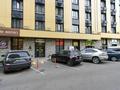 Свободное назначение, офисы, магазины и бутики, салоны красоты, медцентры и аптеки, образование, развлечения, конференц-залы, кабинеты и рабочие места, студии · 82 м² за 700 000 ₸ в Алматы, Алмалинский р-н — фото 3