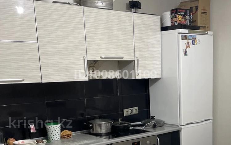 3-бөлмелі пәтер · 98 м² · 6/9 қабат, Братья Дюсембиновы 12а, бағасы: 45 млн ₸ в Павлодаре — фото 2