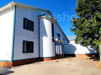 Отдельный дом · 8 комнат · 423 м² · 23 сот., Квартал Энергетиков за 48 млн 〒 в Актобе, жилой массив Жилянка